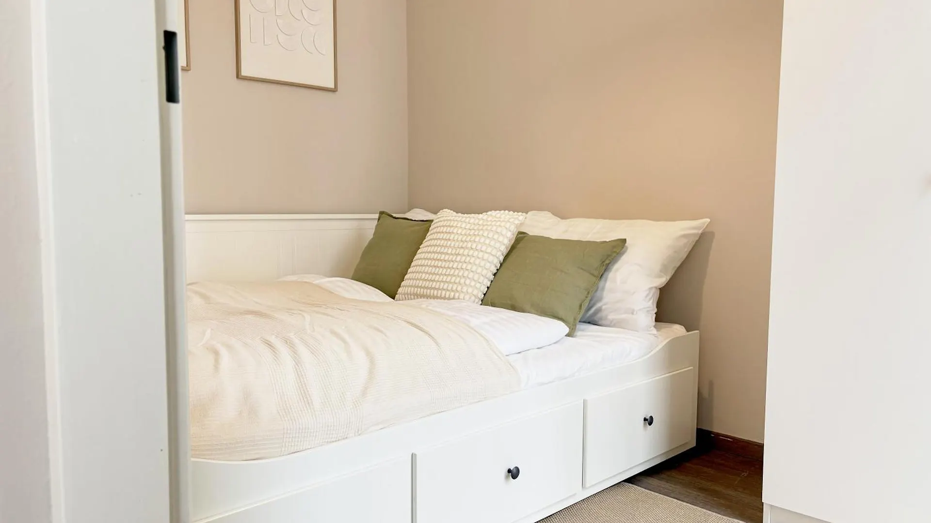 Apartment Balkon I Close To S-Bahn I 5 Minutes To Mall Vienna