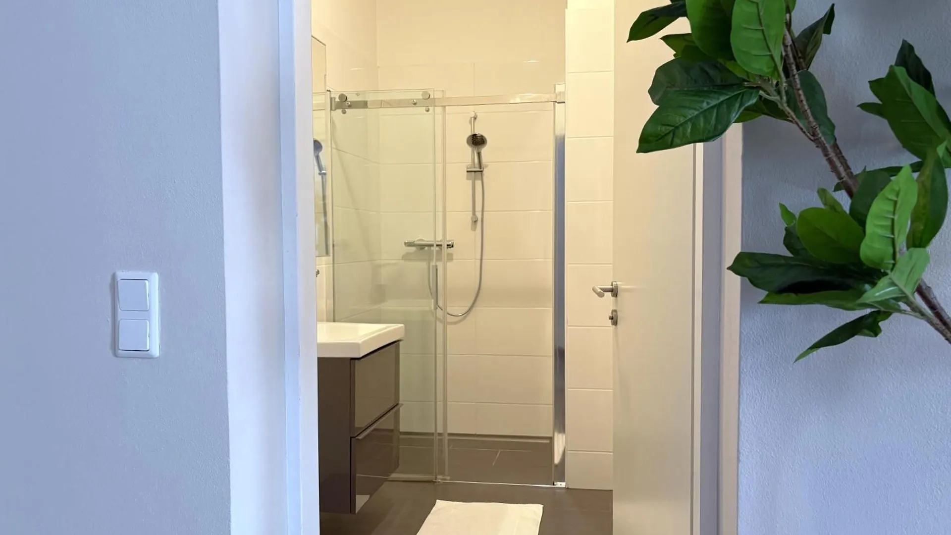 Balkon I Close To S-Bahn I 5 Minutes To Mall Viena Austria