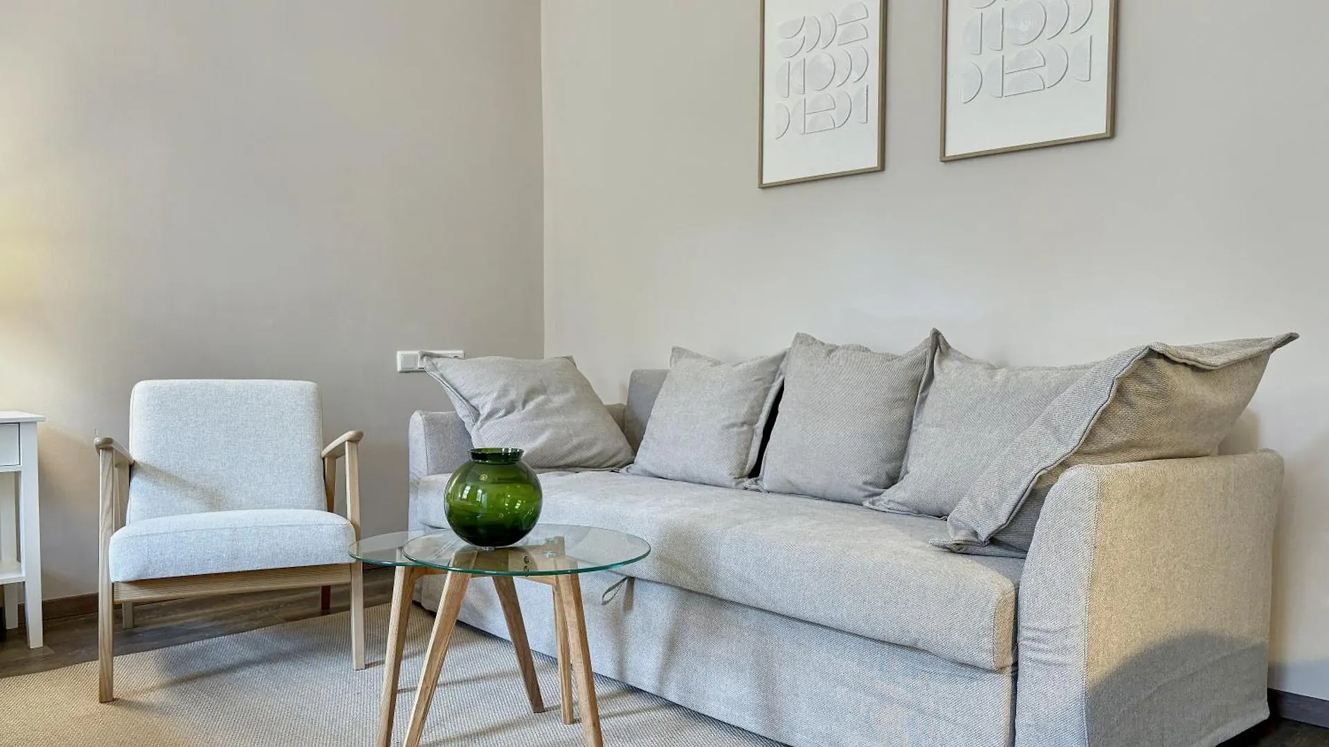 Balkon I Close To S-Bahn I 5 Minutes To Mall Viena 0*,