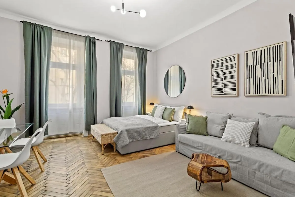 Balkon I Close To S-Bahn I 5 Minutes To Mall Viena 0*,  Austria